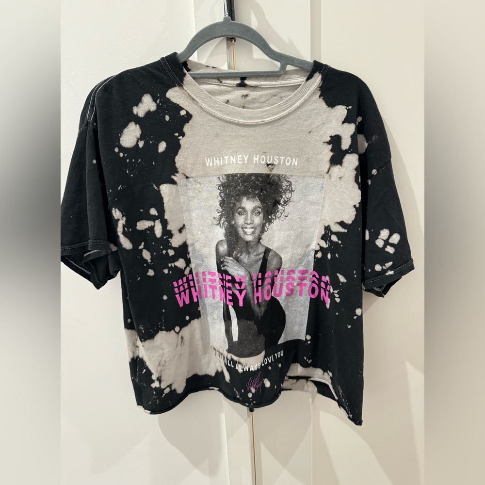 Whitney Houston Large Tie Dyed Top. 🖤⚡️